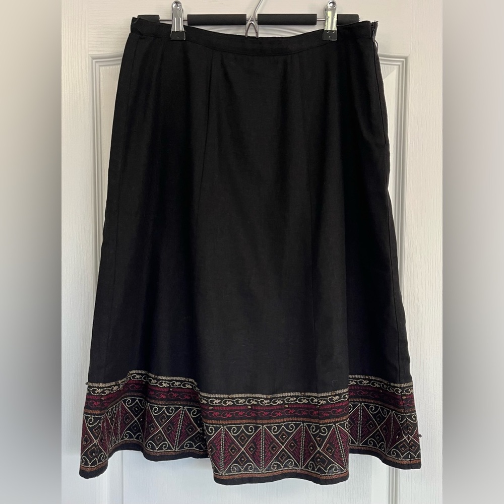 Kerry Brooke Elegant Black Linen Blend Skirt with Intricate Trim Size M petite